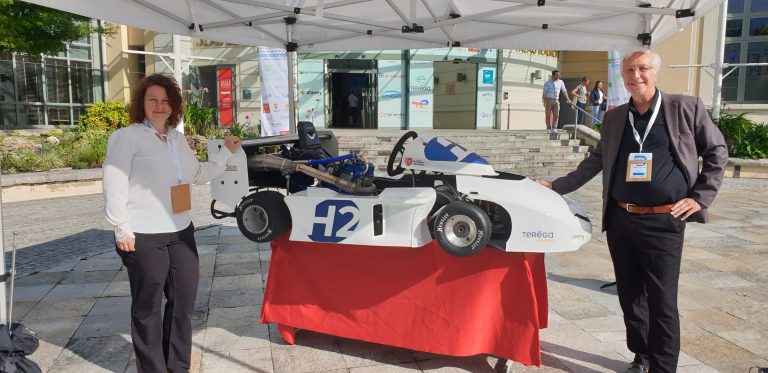 Prototype de voiture de course à hydrogène